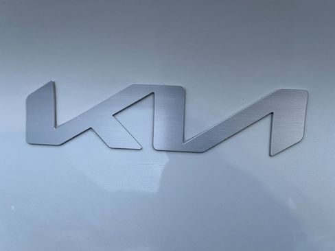 Used 2023 Kia Sportage EX image 40