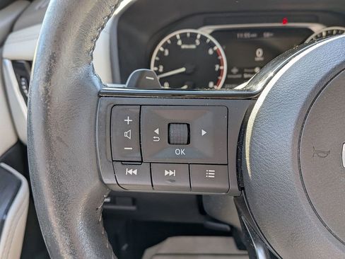 Used 2021 Nissan Rogue SL image 18