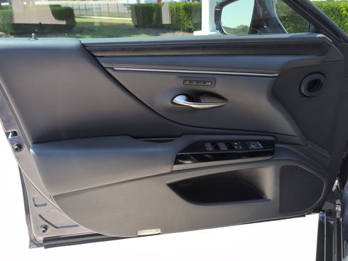 Used 2023 Lexus ES 350 w/ Premium Package FWD image 14