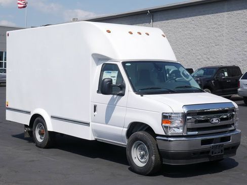 New 2026 Ford E-350 and Econoline 350 Super Duty w/ Power Equipment Group image 4