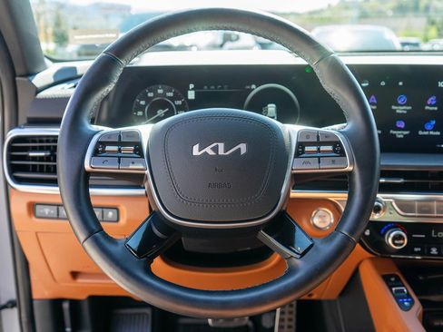 Used 2025 Kia Telluride SX X-Line AWD/4WD image 16