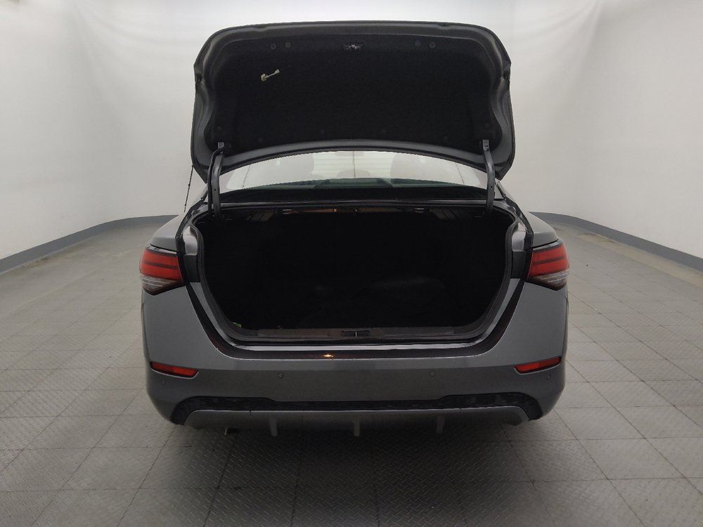 Used 2025 Nissan Sentra SV FWD image 29