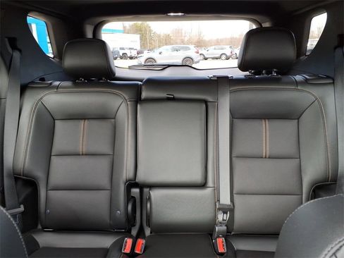 Used 2024 Chevrolet Equinox Premier image 14