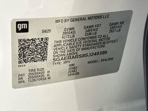Used 2025 Buick Enclave Preferred FWD image 12