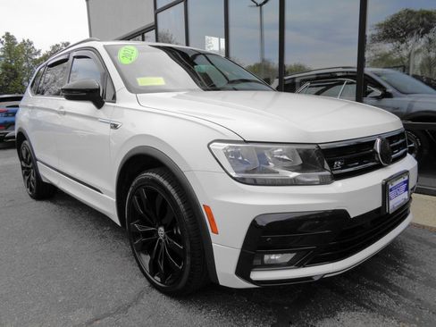 Used 2021 Volkswagen Tiguan SE R-Line AWD/4WD image 3