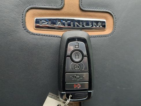 Used 2024 Ford F250 Platinum image 27