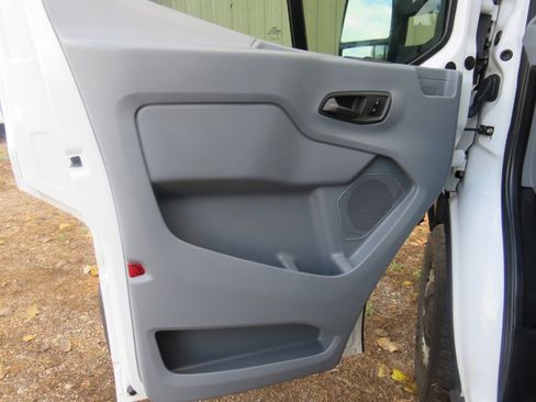 Used 2017 Ford Transit 250 130 Medium Roof image 17