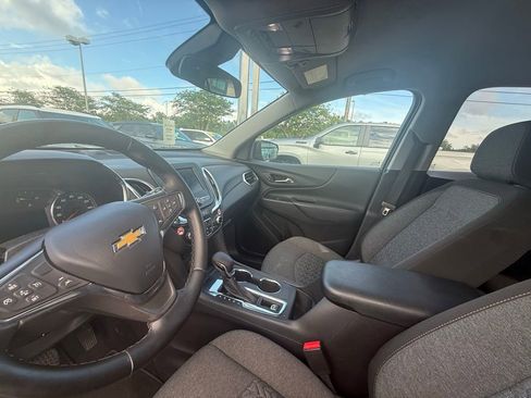 Used 2024 Chevrolet Equinox LT FWD image 10