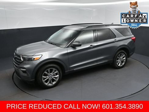 Used 2023 Ford Explorer XLT w/ Equipment Group 202A AWD/4WD image 31