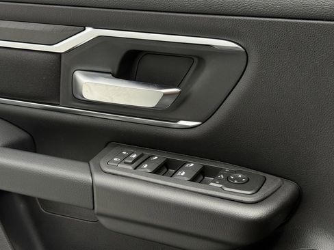 New 2026 RAM 1500 4x4 Crew Cab image 23