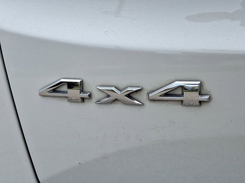 Used 2023 Jeep Renegade Latitude image 30