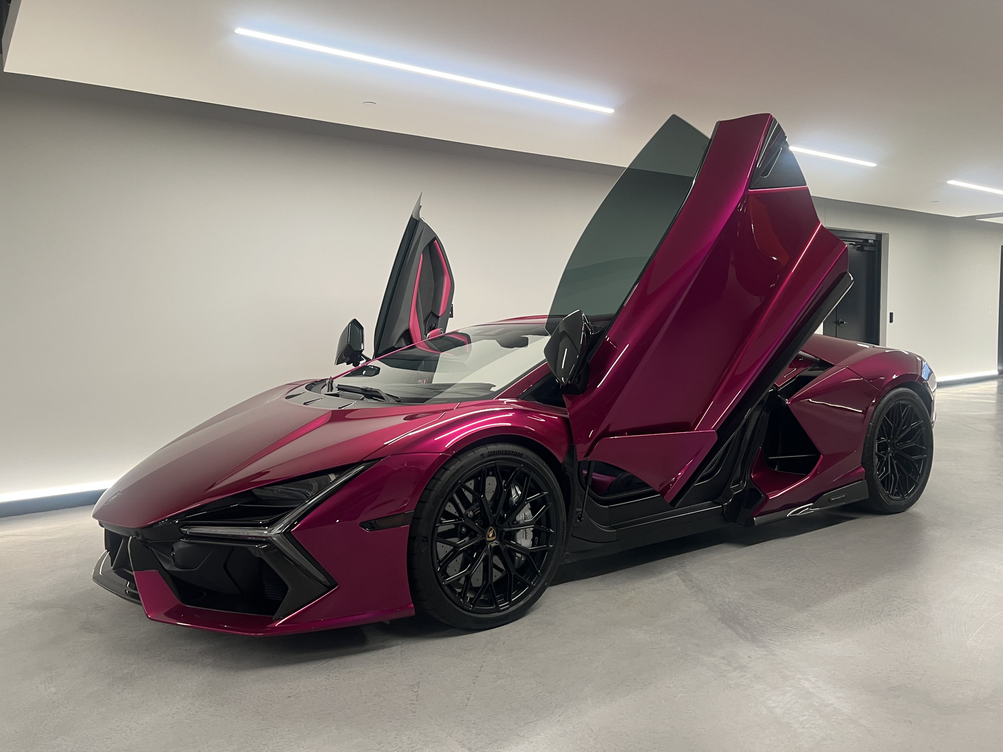 Used 2026 Lamborghini Revuelto AWD/4WD image 18