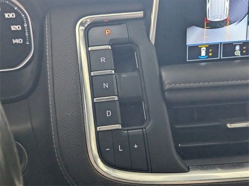 Used 2021 GMC Yukon SLT w/ SLT Premium Package image 25