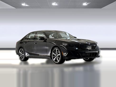 New 2026 BMW 530i w/ M Sport Package image 7