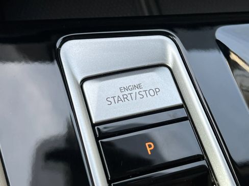 Used 2024 Volkswagen Atlas SEL Premium R-Line image 25