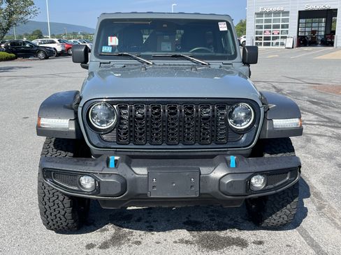 Used 2024 Jeep Wrangler Unlimited AWD/4WD image 9