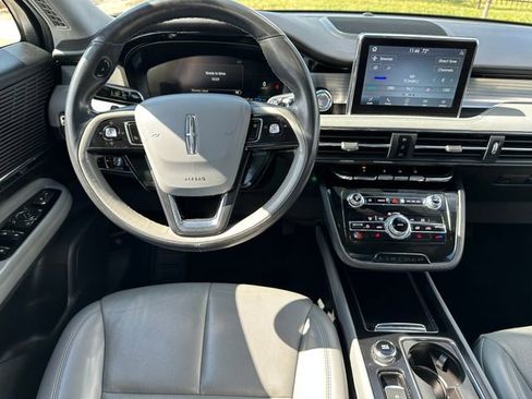 Used 2022 Lincoln Corsair Grand Touring image 18