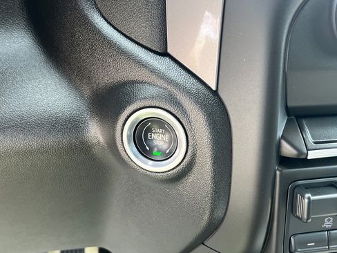 Used 2024 GMC Sierra 2500 Pro image 12