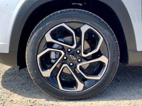 New 2026 Chevrolet Trax RS w/ Sunroof Package FWD image 14