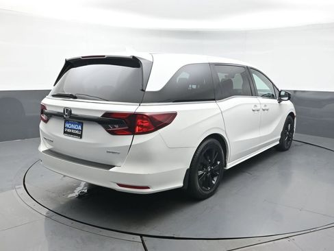 Certified 2023 Honda Odyssey Sport image 7