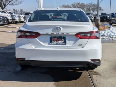 Used 2024 Toyota Camry LE image 7