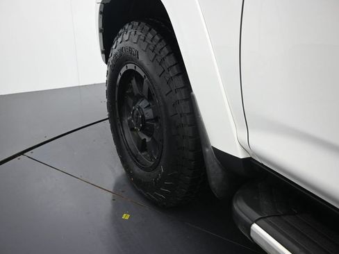Used 2019 Toyota 4Runner SR5 Premium AWD/4WD image 11