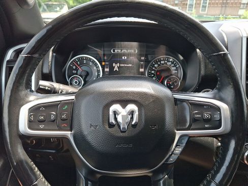 Used 2020 RAM 1500 Big Horn AWD/4WD image 18