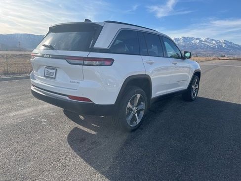 New 2026 Jeep Grand Cherokee Limited image 3