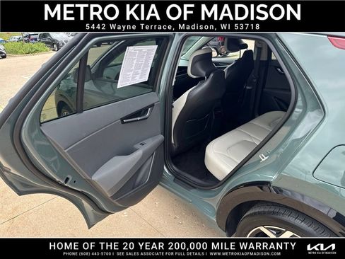 Used 2023 Kia Niro EX Touring FWD image 26