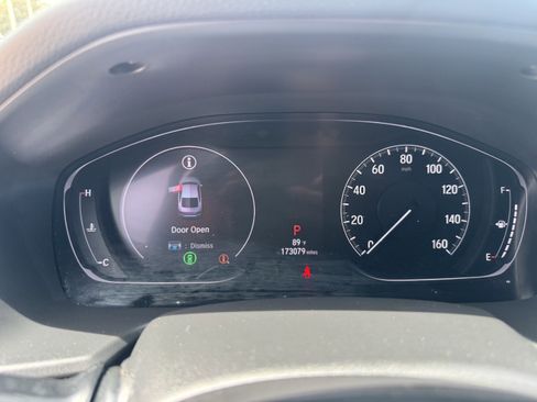 Used 2018 Honda Accord Touring image 17