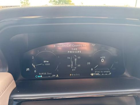 Used 2021 Lincoln Nautilus Reserve AWD/4WD image 17
