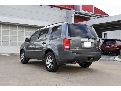 Used 2011 Honda Pilot Touring image 3