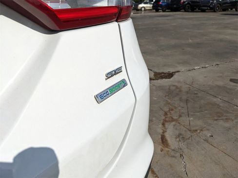 Used 2018 Ford Fusion SE w/ Fusion SE Technology Package image 13