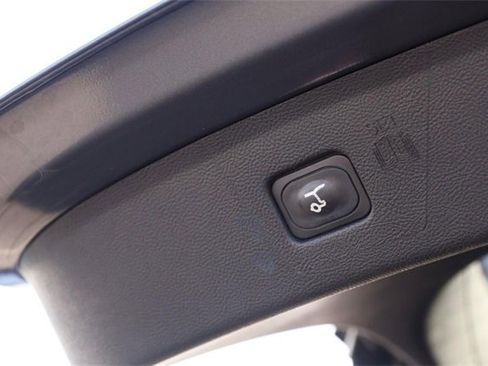 Certified 2024 Ford Edge Titanium image 8