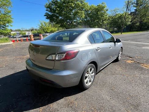 Used 2010 MAZDA MAZDA3 i Touring FWD image 4
