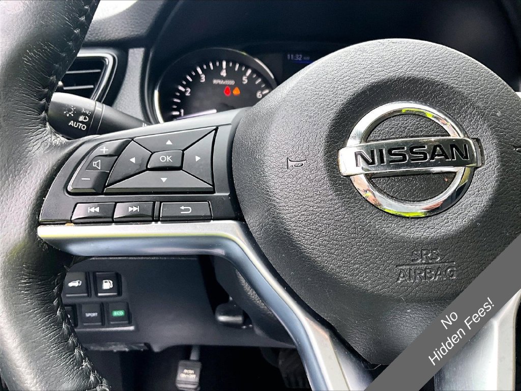 Used 2018 Nissan Rogue SV w/ Premium Package AWD/4WD image 11