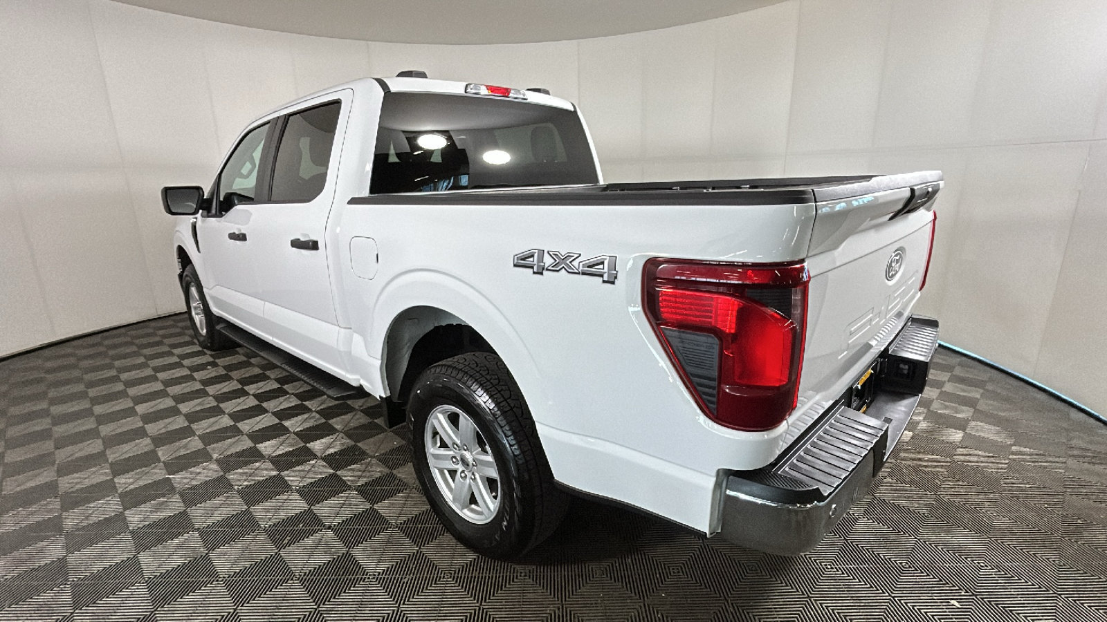 Used 2024 Ford F150 XL w/ Equipment Group 103A High AWD/4WD image 5