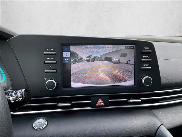 Used 2025 Hyundai Elantra Hybrid FWD image 23