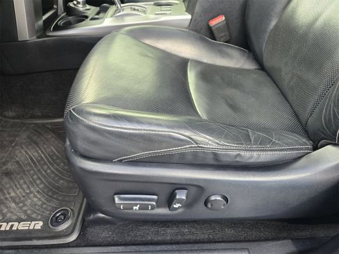 Used 2014 Toyota 4Runner Limited image 21