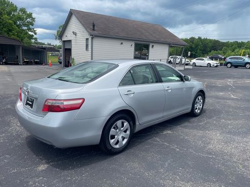 Used 2007 Toyota Camry LE FWD image 6
