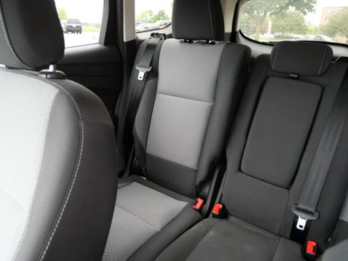Used 2018 Ford Escape SE w/ SE Sync 3 Package AWD/4WD image 12