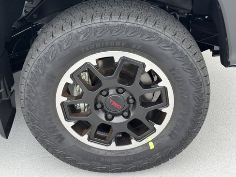 New 2026 Toyota Tacoma TRD Off-Road AWD/4WD image 15