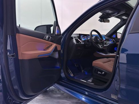 Used 2024 BMW X5 M60i image 16