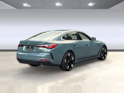Used 2025 BMW 430i w/ Premium Package RWD image 9