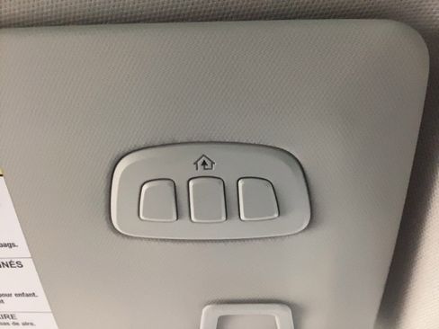 Used 2025 Ford Mustang Mach-E Premium image 27