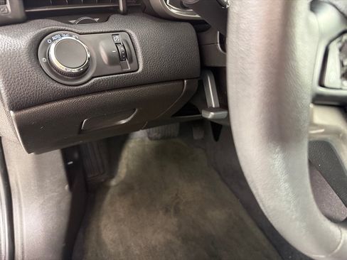 Used 2015 Chevrolet Malibu LT w/ Power Convenience Package FWD image 12