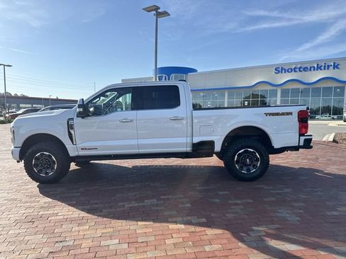 Used 2024 Ford F250 Platinum w/ Tremor Off-Road Package AWD/4WD image 33