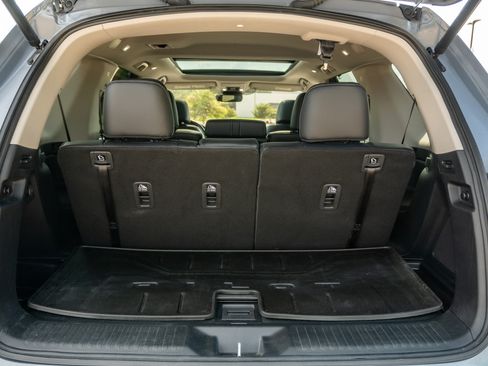 Used 2025 Honda Pilot Touring image 17