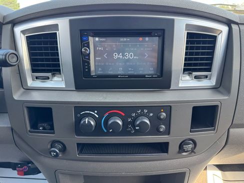 Used 2007 Dodge Ram 2500 Truck SLT image 22