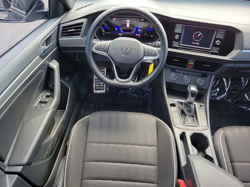 Used 2023 Volkswagen Jetta Sport image 12